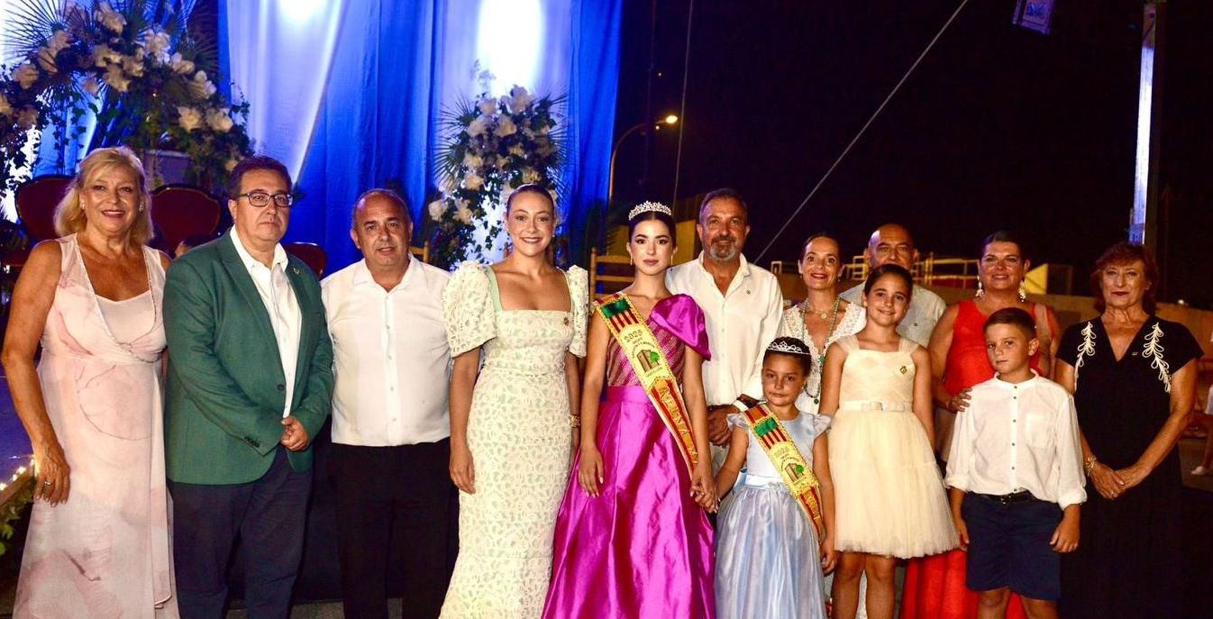 A LLEDÓ GABARRI Y ÁNGELA FULLERA COMO REINAS DE SUS FIESTAS