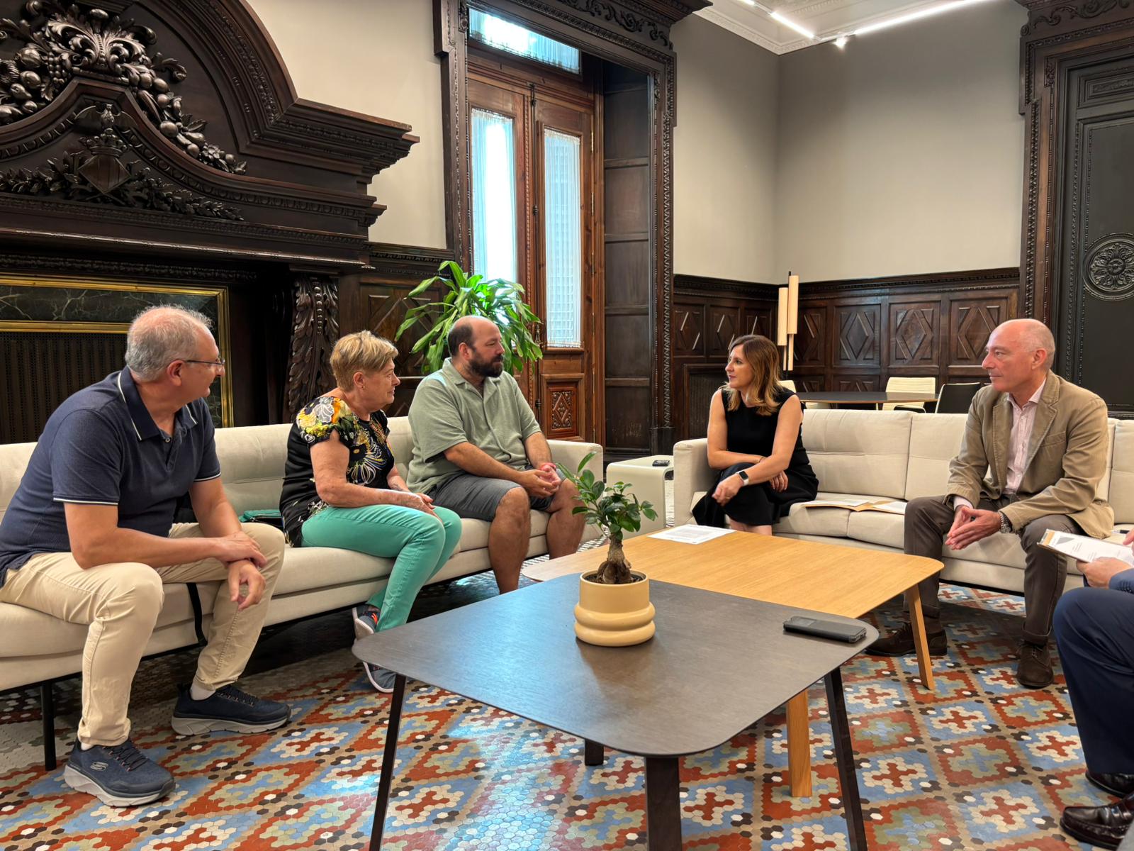 La línea 8 de la EMT ya llega a Turianova