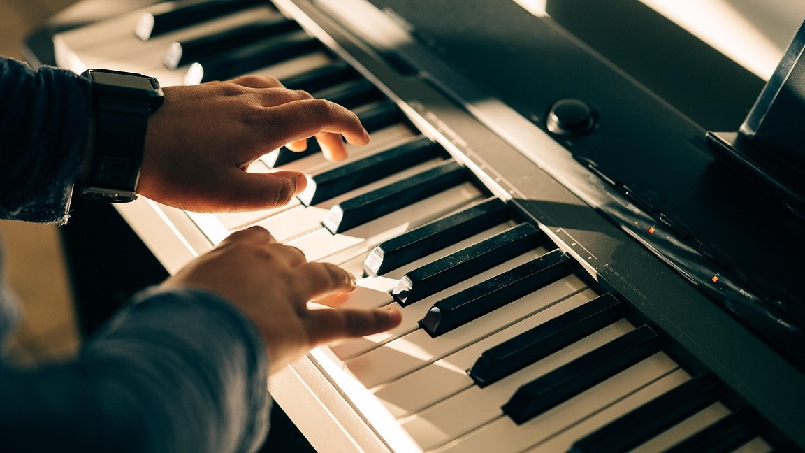 llevar adelante el Plan Estratégico Valencia Music City