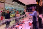alcaldesa-visita-mercat-algirós