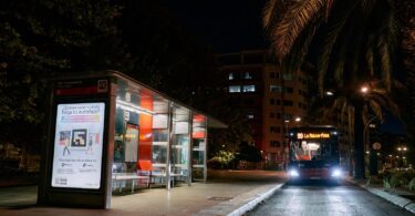 iluminación-nocturna-de-paradas-de-la-emt-valència