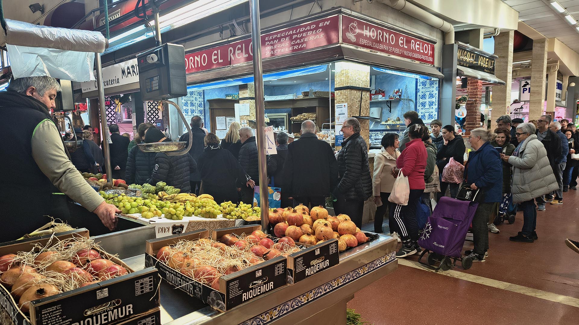 asesoramiento y defensa de los derechos de las personas consumidoras