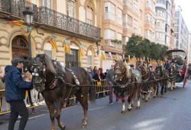 Valencia quiere que la fiesta de Sant Antoni de la calle Sagunt sea reconocida como Fiesta de Interés Turístico Nacional